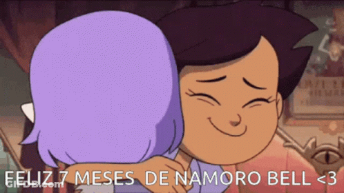Two Girls Hugging Feliz 7 Meses De Namoro Bell <3 GIF