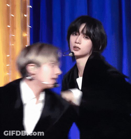 TXT  Beomgyu Blowing Kiss GIF