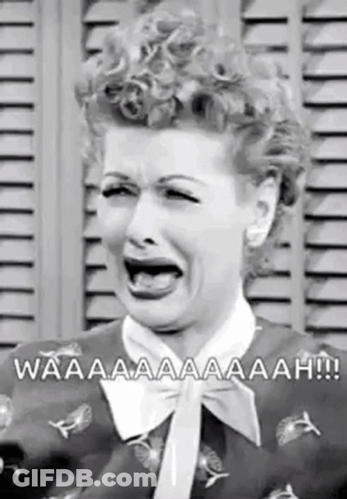 Ugly Cry Lucy Vintage Waaah Huhu Sad GIF