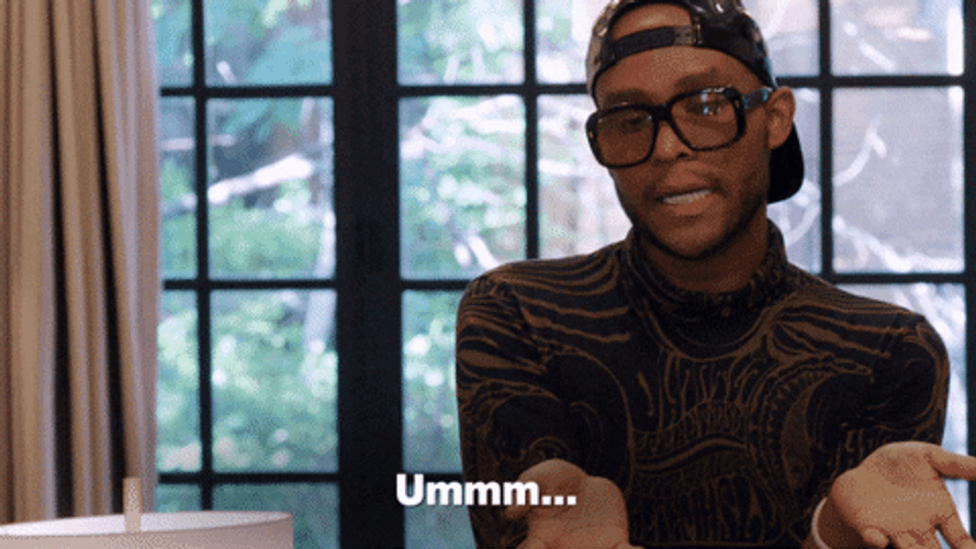 Um Episode 5 Modeling GIF