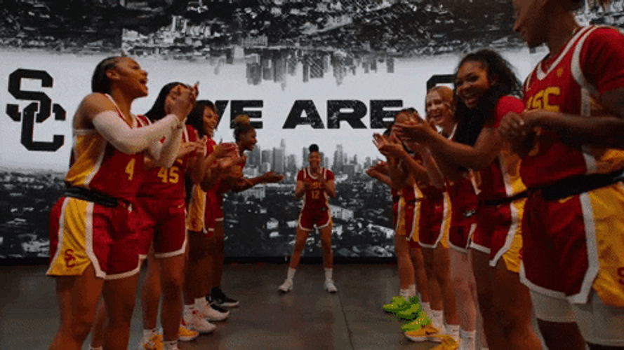 Usc Woman Players Clapping For Teammate GIF