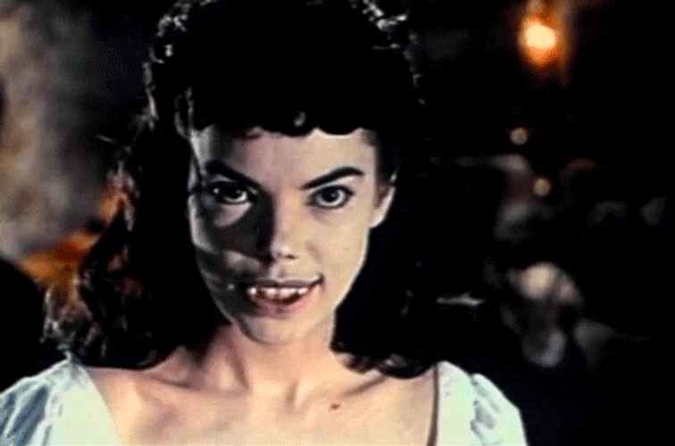 Vampire Andrée Melly GIF