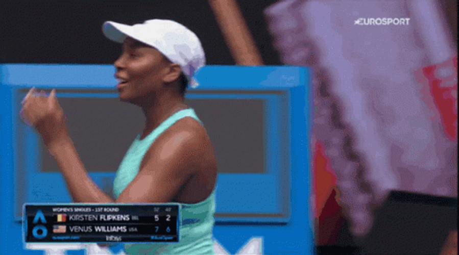 Venus Williams Smiling Around GIF