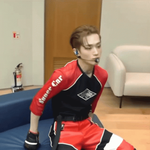 Verivery Yongseung Pass Out GIF