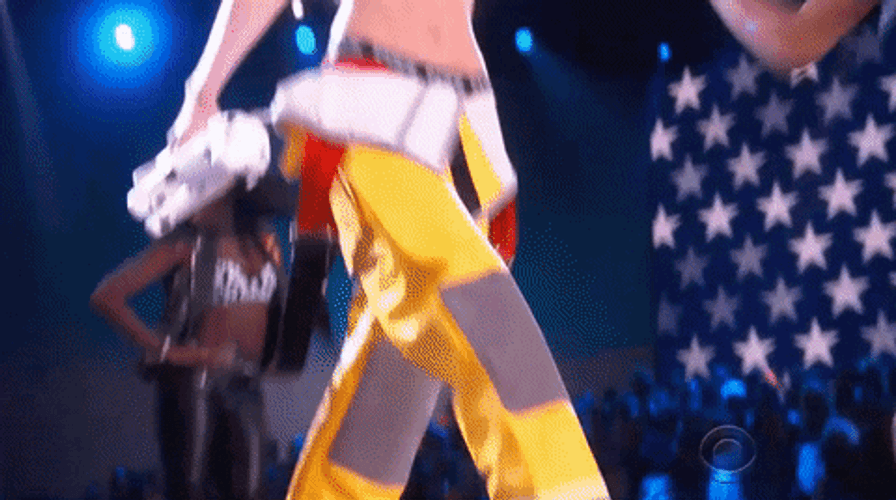 Victoria Secret Model Gigi Hadid GIF