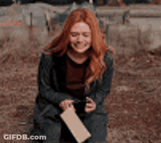Wanda Vision Wanda Maximoff Sad Crying GIF