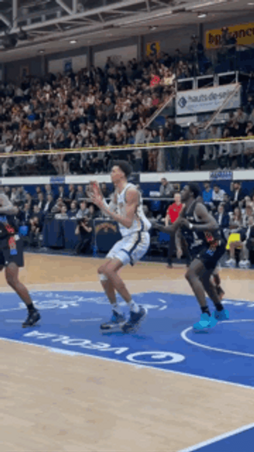 Wemby Fade Away Shot GIF