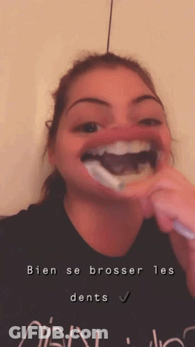 Woman Brushing Teeth Bien Se Brosser Les Dents GIF