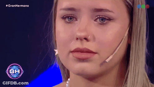 Woman Face With Microphone Gran Hermano GIF