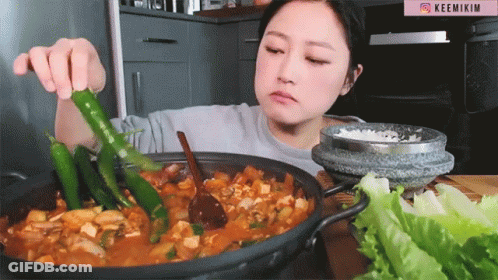 Woman Holding Green Pepper Near Pot Food Keemixim GIF