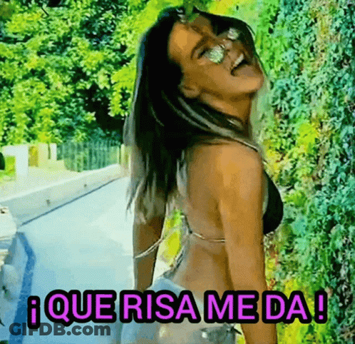 Woman In Bikini Que Risa Me Da GIF