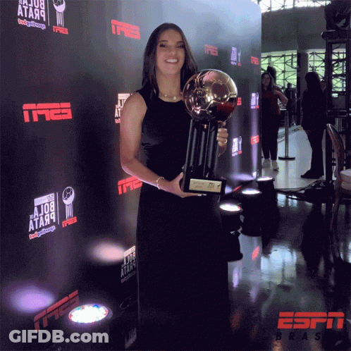 Woman In Black Dress Holding Trophy ESPN Brasil GIF