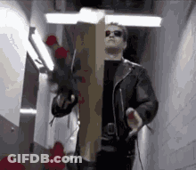 Woman In Glasses And White Collar Si Señor GIF