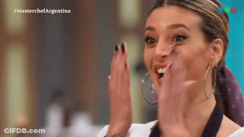 Woman In Hoop Earrings Clapping MasterChef Argentina GIF