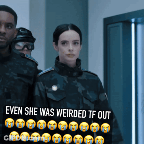 Woman In Military Uniform Even She Was Weirded Tf Out GIF