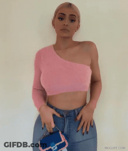 Woman In Pink Crop Top Says Ummmmm No GIF