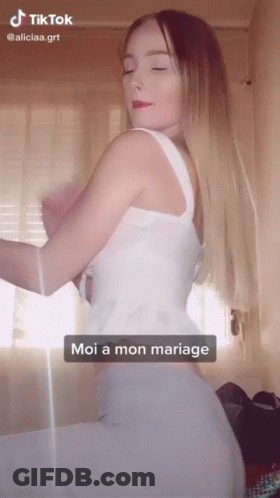 Woman In White Dress Moi A Mon Mariage GIF