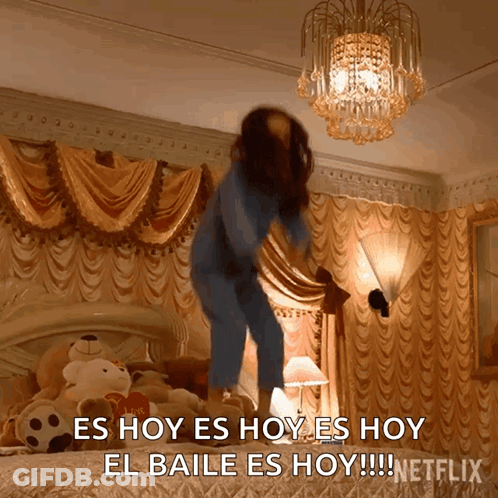 Woman Jumping On Bed Es Hoy Es Hoy El Baile Es Hoy GIF