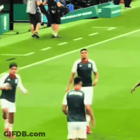 Woman Says That's A Huge Red Flag GIF