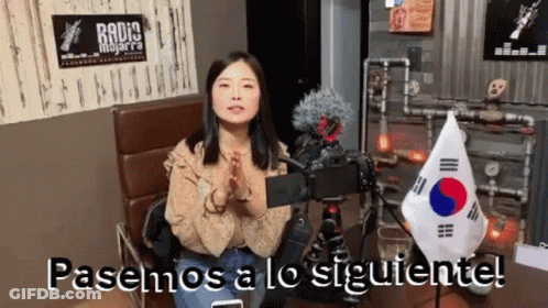 Woman Sitting In Front Of Camera Saying Pasemos A Lo Siguiente GIF