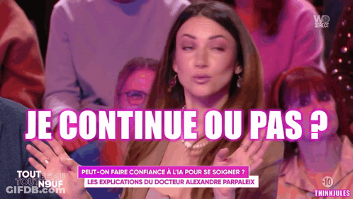 Woman Sitting In Front Of Screen Saying Je Continue Ou Pas GIF