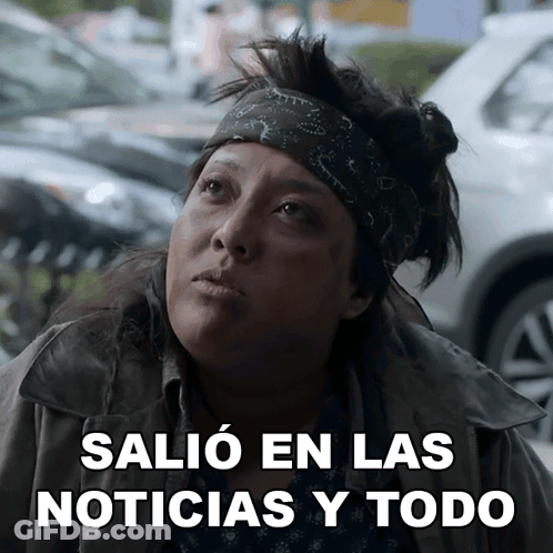 Woman With Bandana Salio En Las Noticias Y Todo GIF