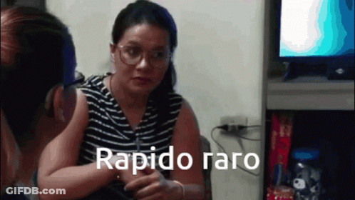 Woman With Glasses Talking To Woman Rapido Raro GIF