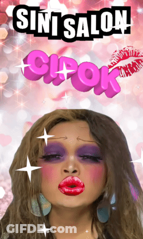 Woman With Red Lips And Sini Salon Cupok GIF