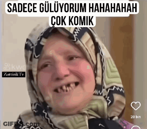 Woman With Scarf Smiling Sadece Gülüyorum Çok Komik GIF