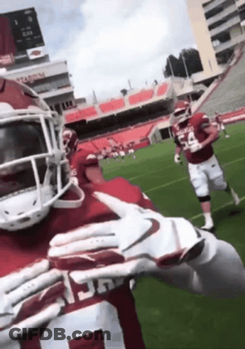 Woo Pig Arkansas Player Heart Hand Gesture GIF