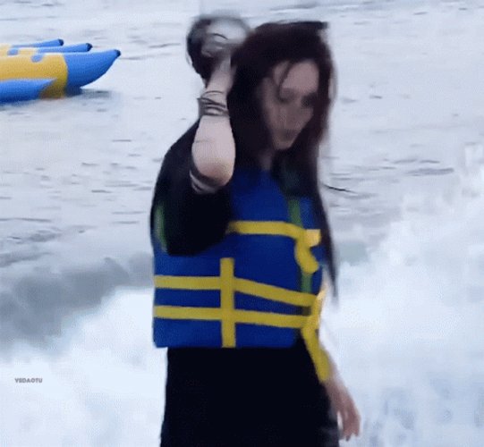 Xu Yiyang In Swimming Vest Funny Beach GIF