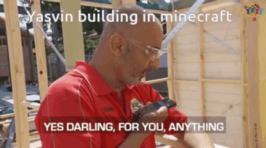 Yasvin Building In Minecraft GIF