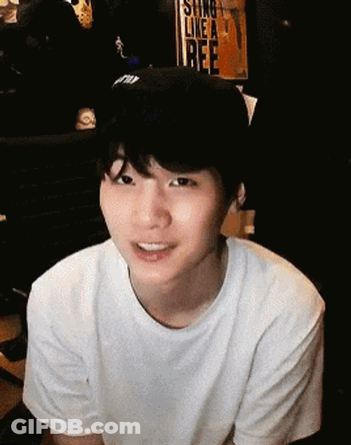 Yoongi Suga GIF