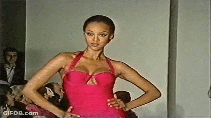 Young Modelo Tyra Banks On Pink Dress GIF