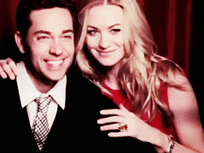 Yvonne Strahovski Chuck Couple Wacky Pose GIF