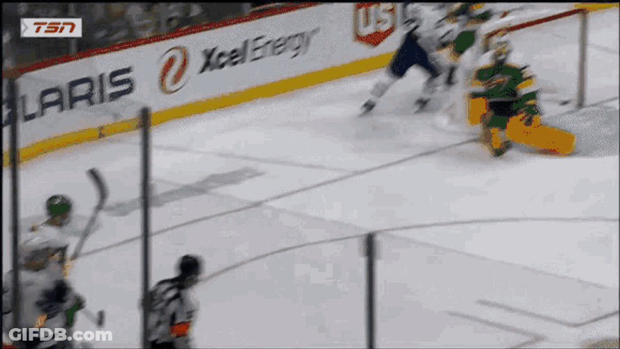 Zar Zach Aston Reese GIF