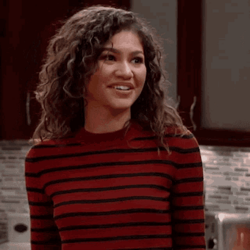 Zendaya Pleasingly Smile GIF