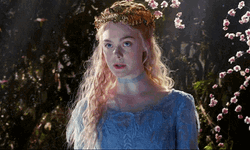 Elle Fanning GIFs