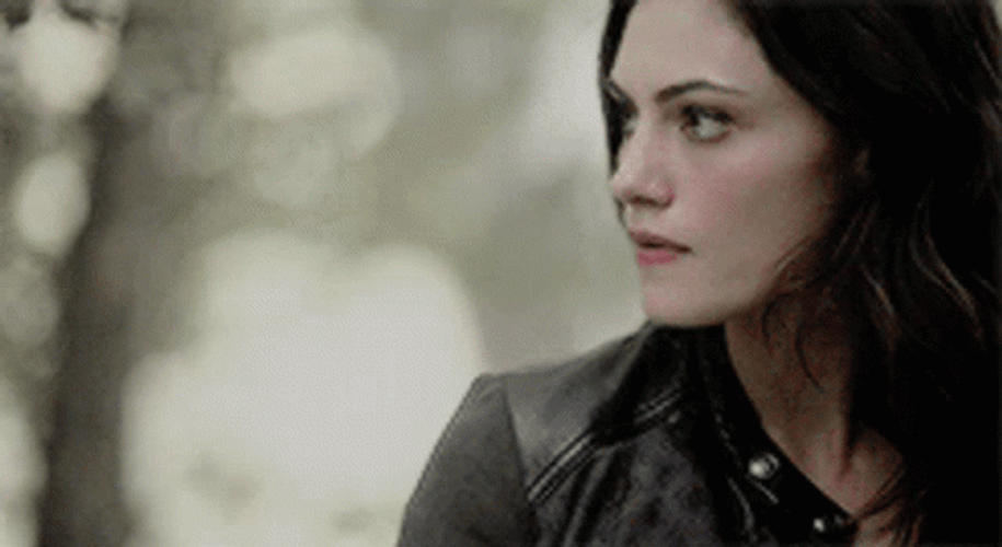 Phoebe Tonkin GIFs