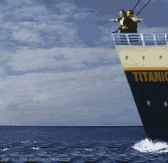 Sinking Boat Funny Titanic Jack Rose Yeet GIF 