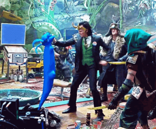 Tom Hiddleston Punch Alligator Loki Props Behind The Scenes GIF 
