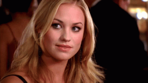 Yvonne Strahovski Agent Sarah Chuck Wink GIF | GIFDB.com