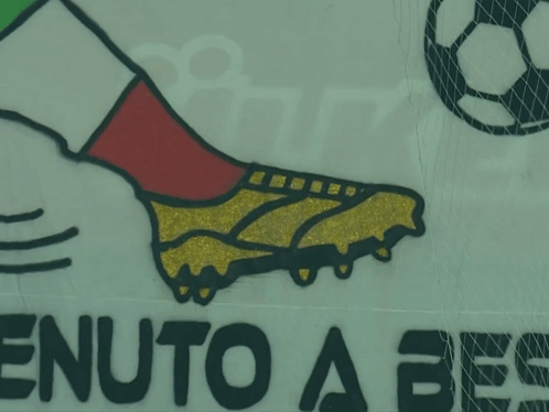 A Banner That Says Benvenuto A Besiktas Immobil On It GIF