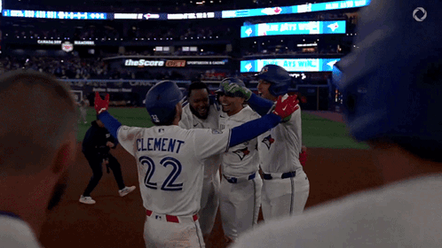a baseball player with the name clement on his back