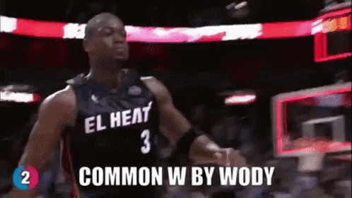 a basketball player is wearing a jersey that says el heat 3