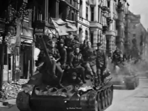 Black And White Soldiers On Tank GIF