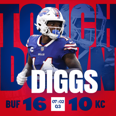 A Buffalo Bills Football Player Named Diggs Runs With The Ball GIF