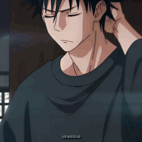 A Close Up Of A Person 'S Face With The Name Vewerue On The Bottom Right GIF