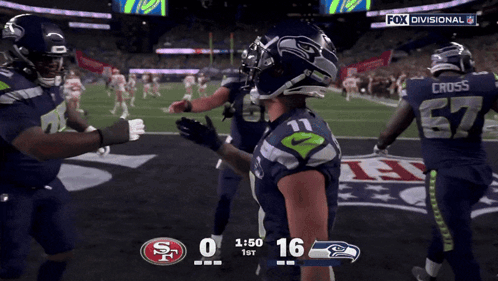 a football game between the seahawks and the san francisco 49ers