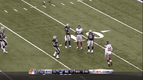 a football game is being played between the ny giants and the indians